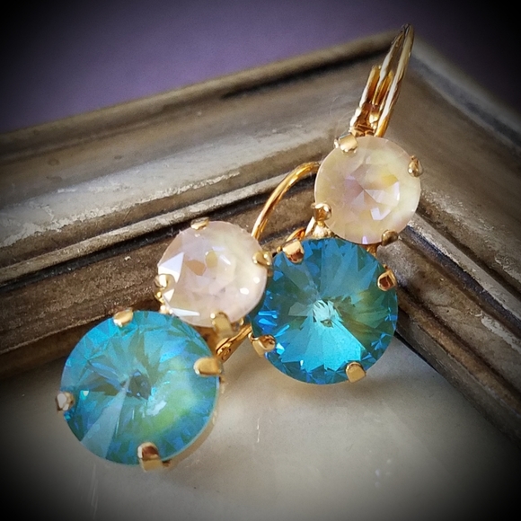 Austrian Crystal Earrings in Gold - Picture 3 of 7